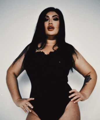 Гарантирую незабываемые мгновения, полные наслаждения и безудержного разврата. Вместе окунемся в мир страсти и похоти. Умею поднять тебе настроение и подарить уверенность в своих силах. Лучшая подруга на все времена, обо мне мечтают мужчины. Отзывы – моя породы, доказательства качества. Фото 100% мои, без ретуши и обмана. Встречусь в уютной обстановке или приеду к тебе. Дисретно, нежно и безопасно. Оттаять в моих объятиях – это настоящий праздник души и тела. Тепло Москвы и огонек в глазах гарантированы 🔥. 6019, 30 лет